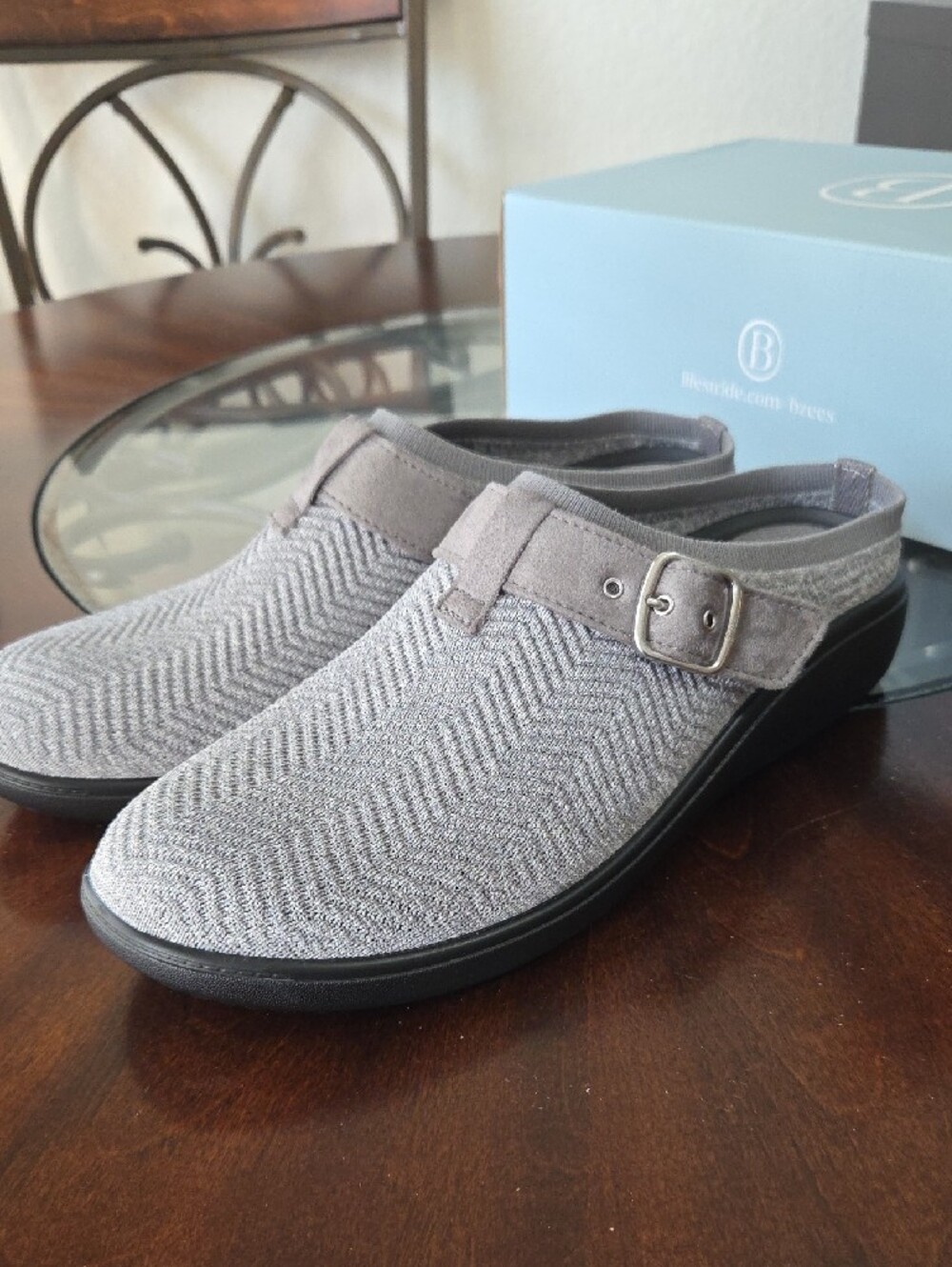 Life Stride Women's Slip-On Mule in Light Gray - Picture 6 of 7